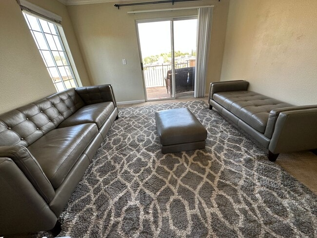 Building Photo - 460 Bollinger Canyon Ln