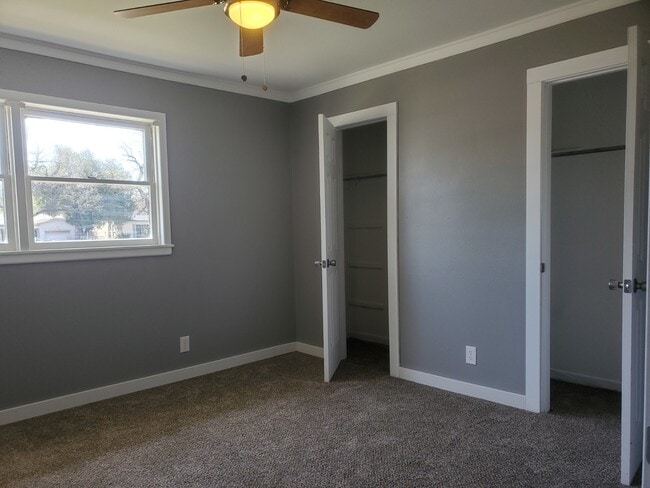 Foto del edificio - 2824 W Beauregard Ave