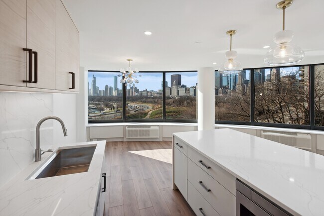 Foto del edificio - 155 N Harbor Dr