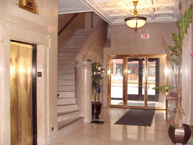 Foto del edificio - 11th Floor Condo Downtown Grand Rapids