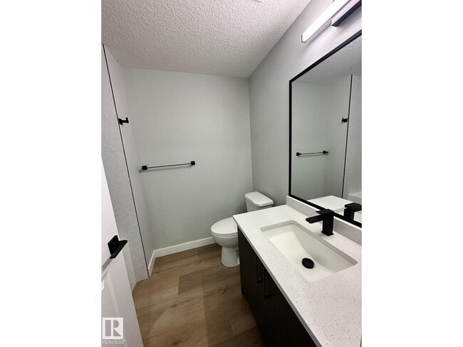 Photo du bâtiment - #BSMT 3922 40 AV