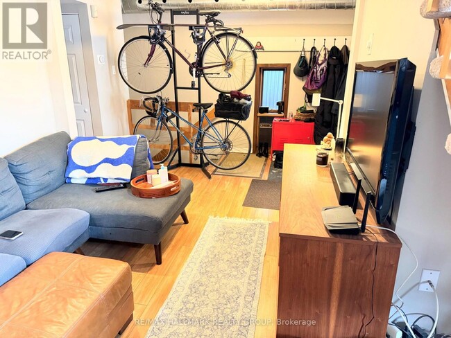 Photo du bâtiment - 150 Florence St