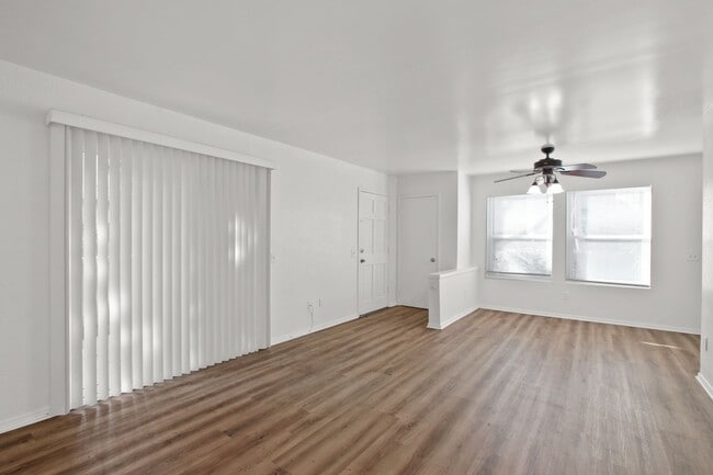 Building Photo - Available now!  2 Story 2/2.5 Condominium for Lease in Rancho Cucamonga!