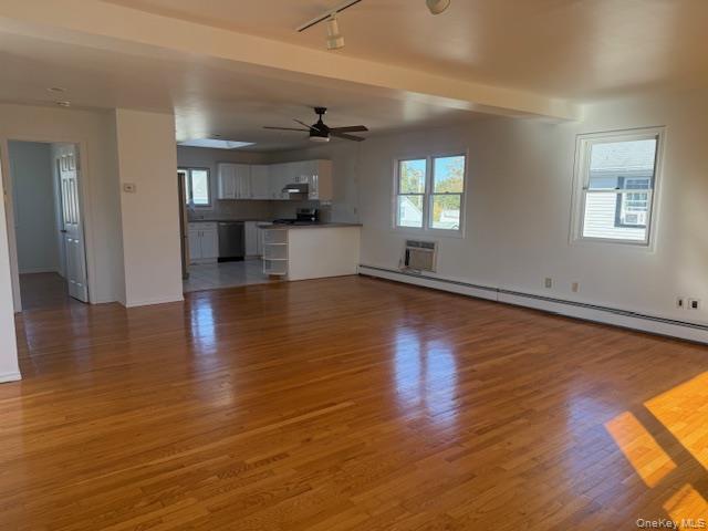 Foto del edificio - 164 Jackson Ave