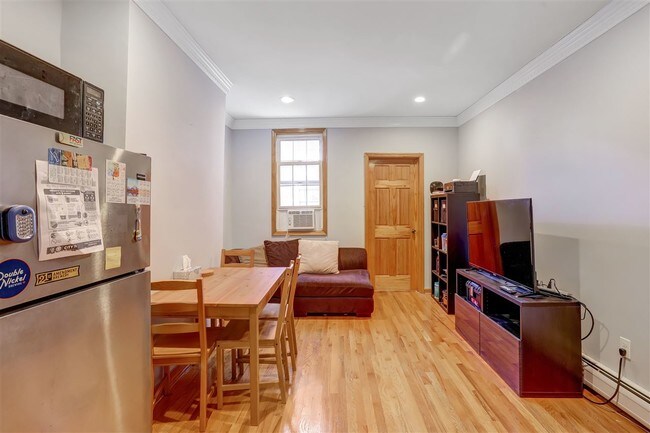 Building Photo - 348 Palisade Ave