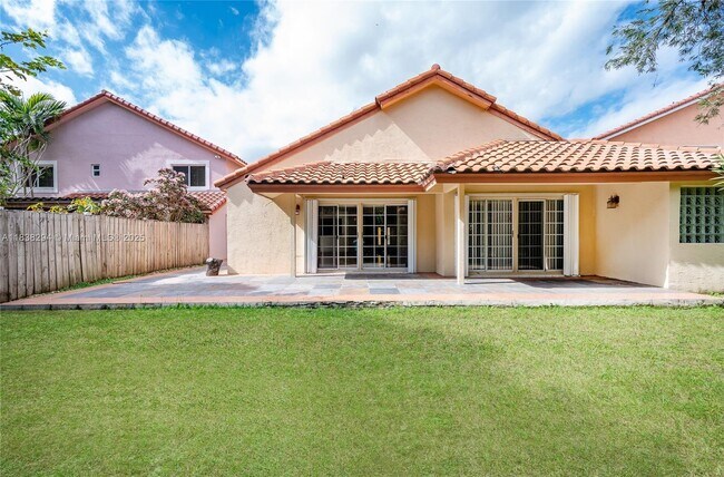 Foto del edificio - 4725 NW 103rd Ct