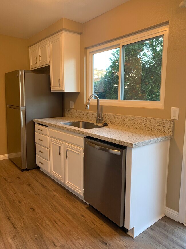 Kitchen - 3665 Harbor View Way