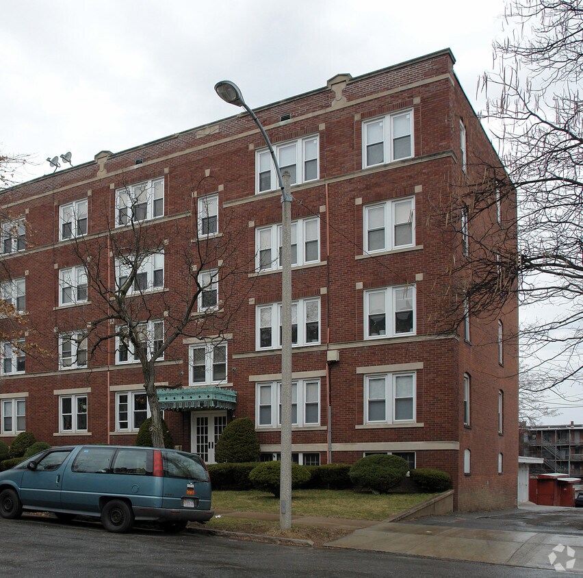 215-217 Essex St y 204 Oak St - 215-217 Essex St & 204 Oak St