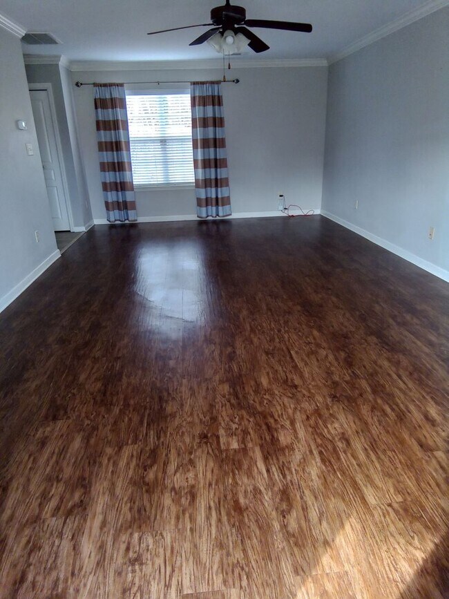 Foto del edificio - Knoxville 37924 - 3 bedroom, 2.5 bath home...