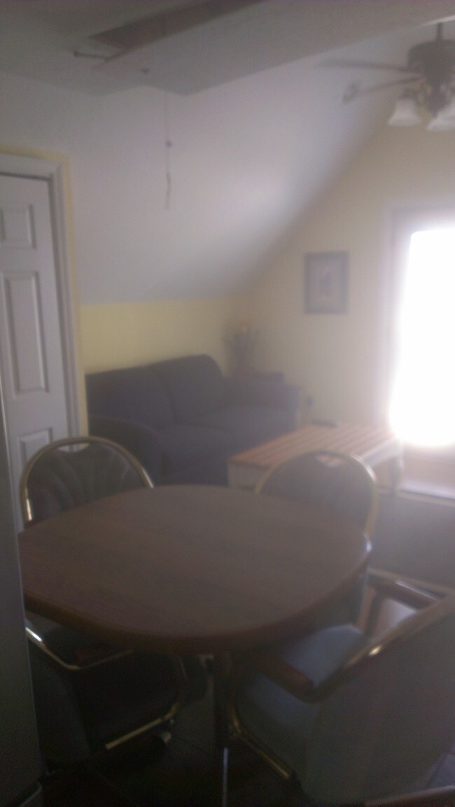 living room with Led TV and pull out sofa - 153 Pyramid Ln