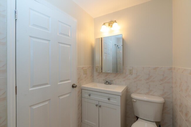 Foto del edificio - 325 Claremont Ave