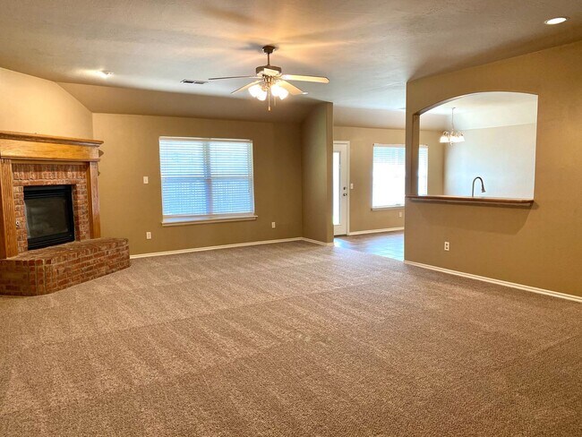 Foto del edificio - Beautiful 4 Bed In Choctaw School District
