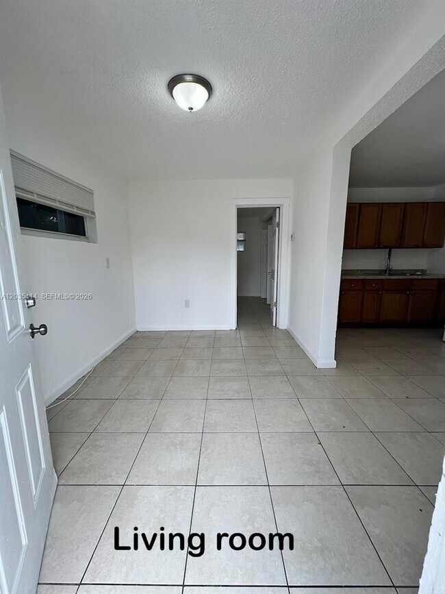 Foto del edificio - 1754 NW 45th St
