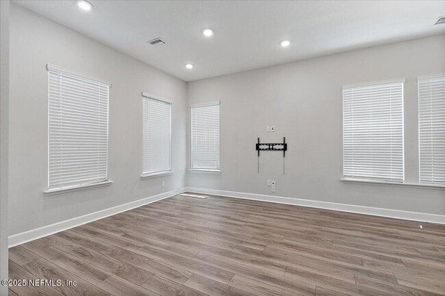 Building Photo - 7447 Loggerhead Ct