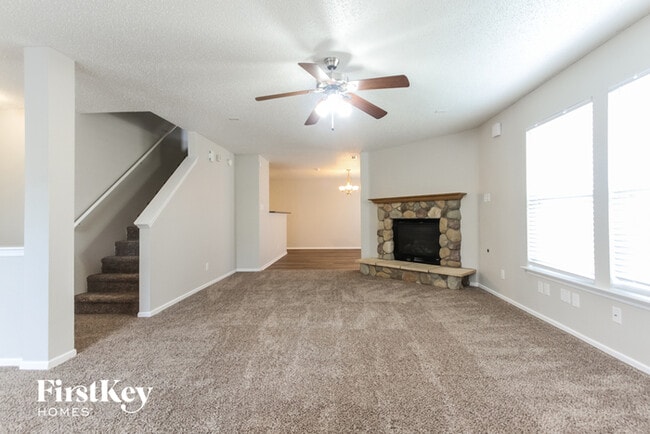Building Photo - 15499 Border Dr