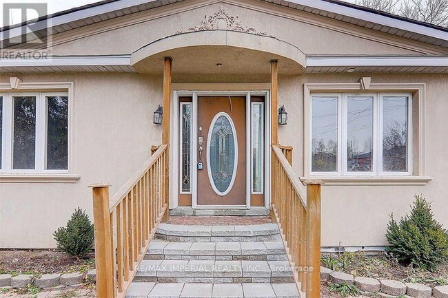 Building Photo - 297 Ruggles Ave