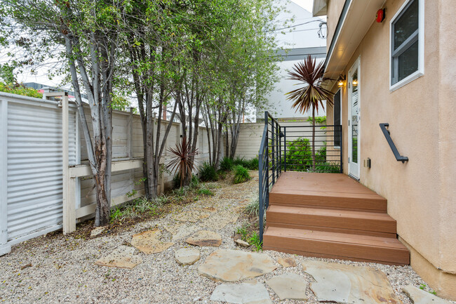 Building Photo - 724 San Miguel Ave