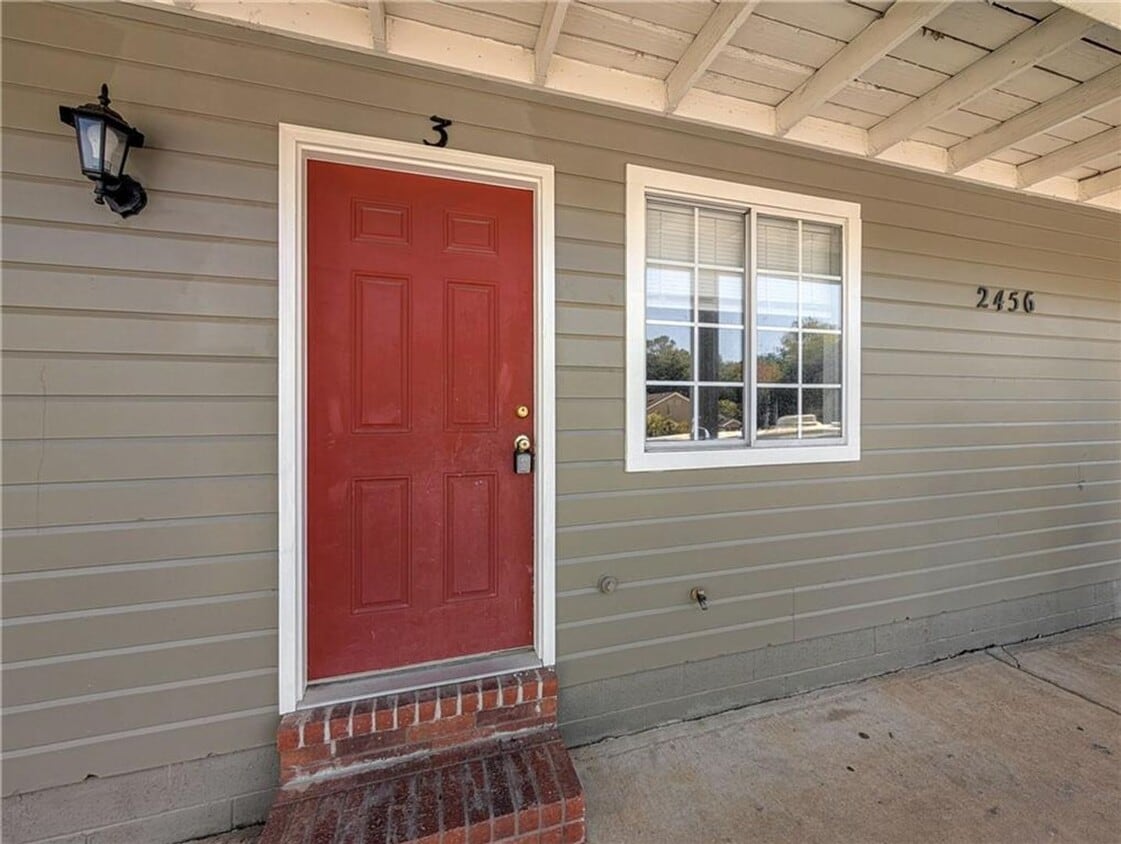 Building Photo - 2416 N Brophy Cir