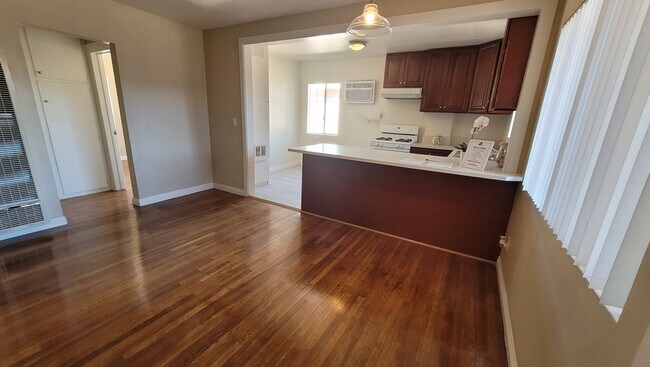 Foto del edificio - 7013 Coldwater Canyon Ave