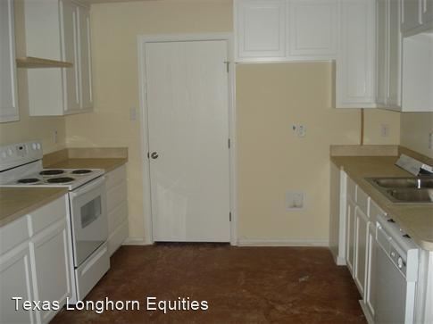 Building Photo - 3 br, 2 bath Apartment - 1012 Jameson
