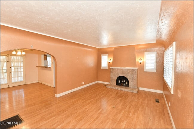Foto del edificio - 4526 Bliss Ave