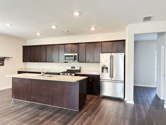 Foto del edificio - 4372 Grosbeak Dr