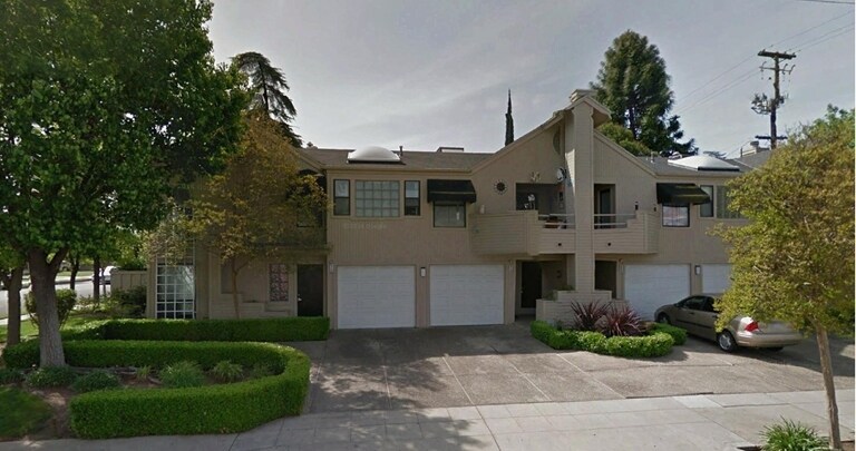 Primary Photo - 906-912 E Floradora Ave