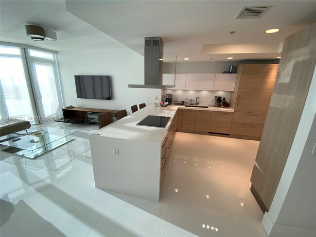 Foto del edificio - 17301 Biscayne Blvd