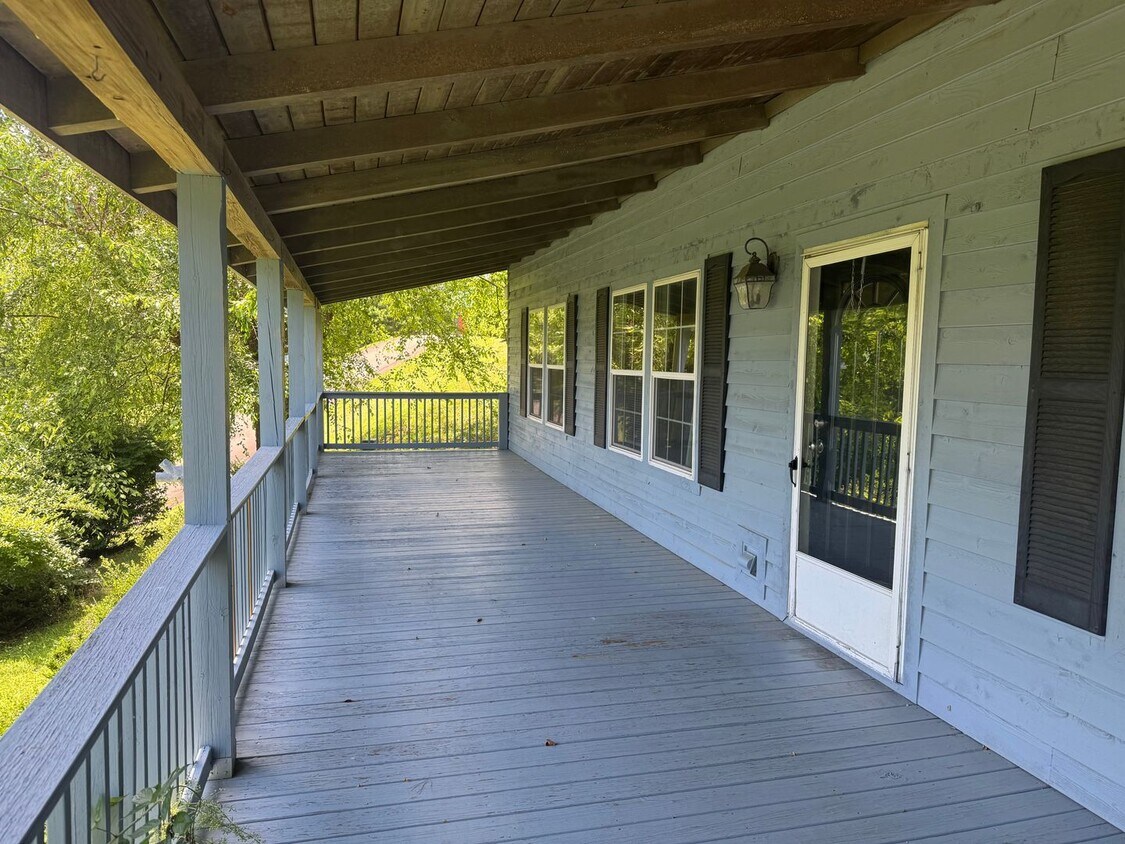 Primary Photo - Buck Mountain House