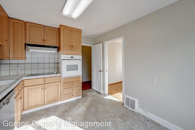 Building Photo - 2 br, 2 bath House - 197 Warren Drive
