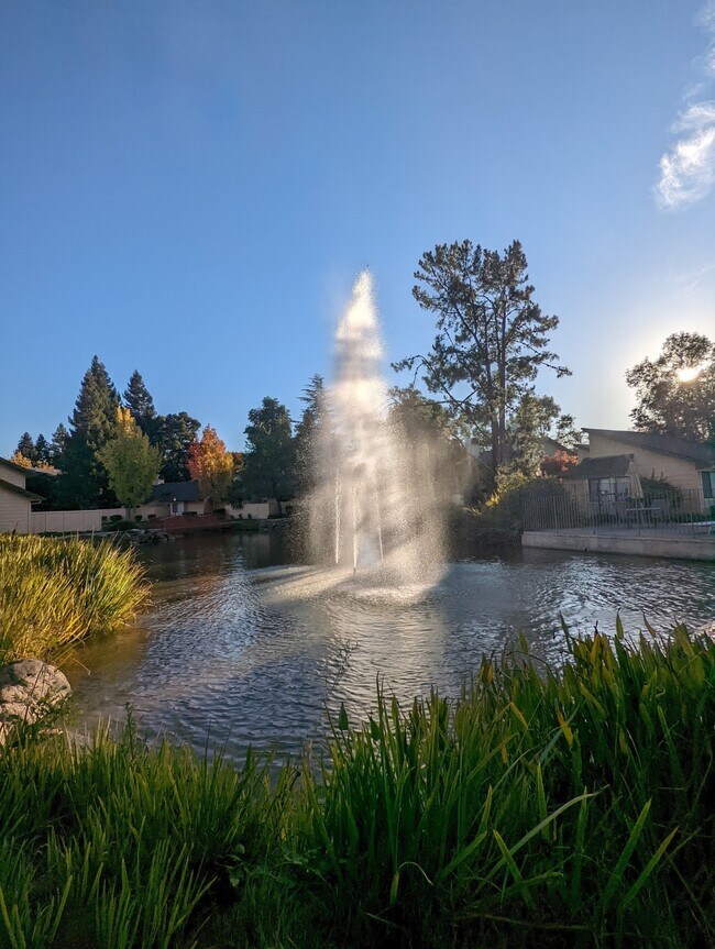 Foto del edificio - 1501 Woodlake Dr