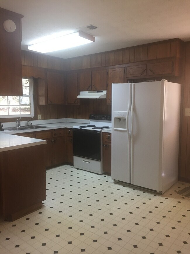 Building Photo - North Opelika - Single Family
