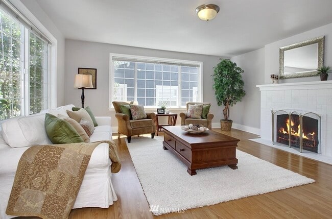 Foto del edificio - 7555 17th Ave NW