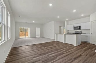 Building Photo - 31294 Williams Lndg St