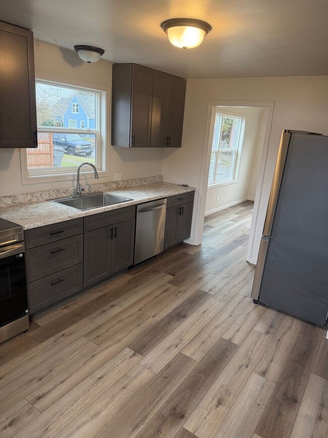 Foto del edificio - 260 E Sherman St