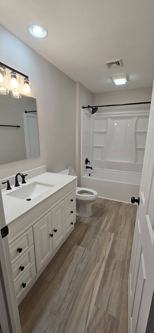 Foto del edificio - 245 Plum Aly