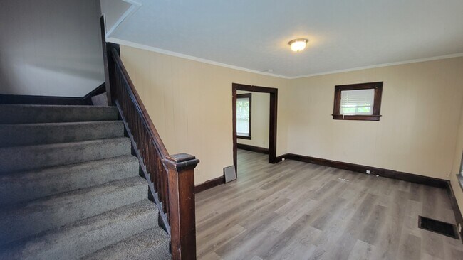 Foto del edificio - 1385 Hart St