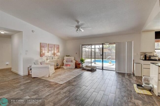 Building Photo - 17679 Woodview Terrace