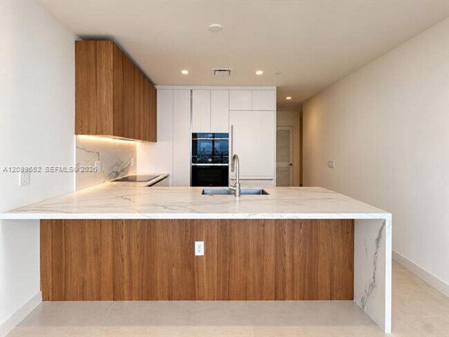 Building Photo - 1400 Biscayne Blvd