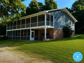Building Photo - 1729 Gyro Dr