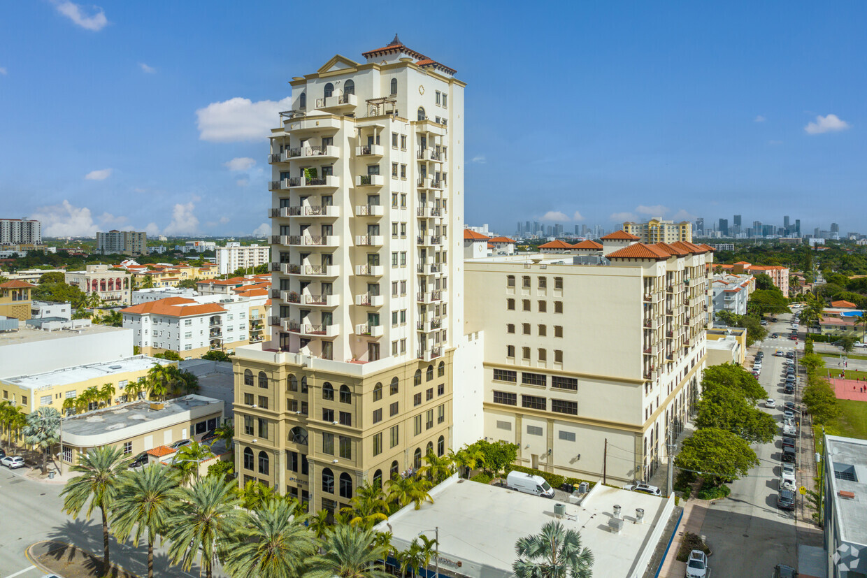 Primary Photo - Ponce Tower