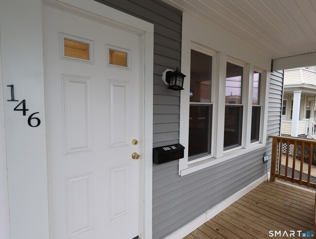 Building Photo - 146 Division St