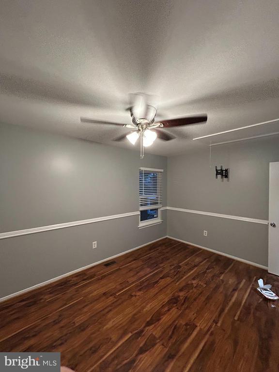 Foto del edificio - 7514 Braemar Ct
