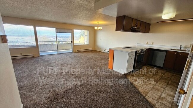 Building Photo - 625 N Garden