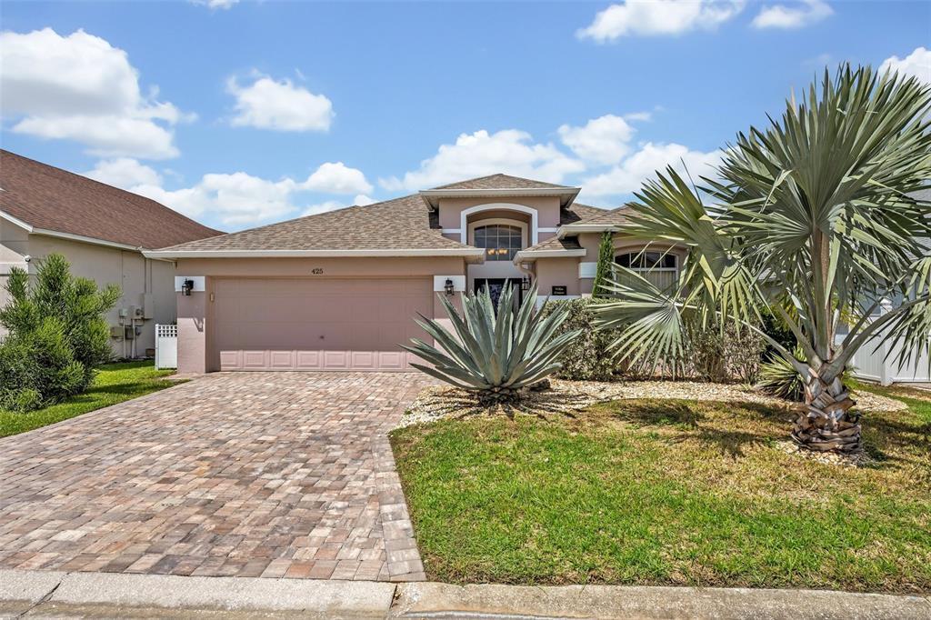 Primary Photo - 425 Cassia Dr
