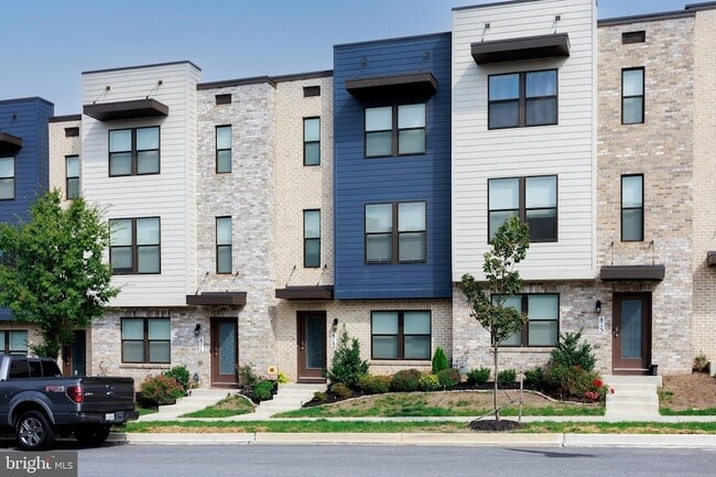 Building Photo - 813 Bond St