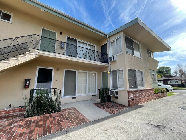 Foto del edificio - 14333 Albers St