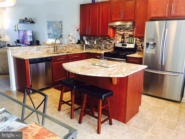 Building Photo - 321 Lenape Way