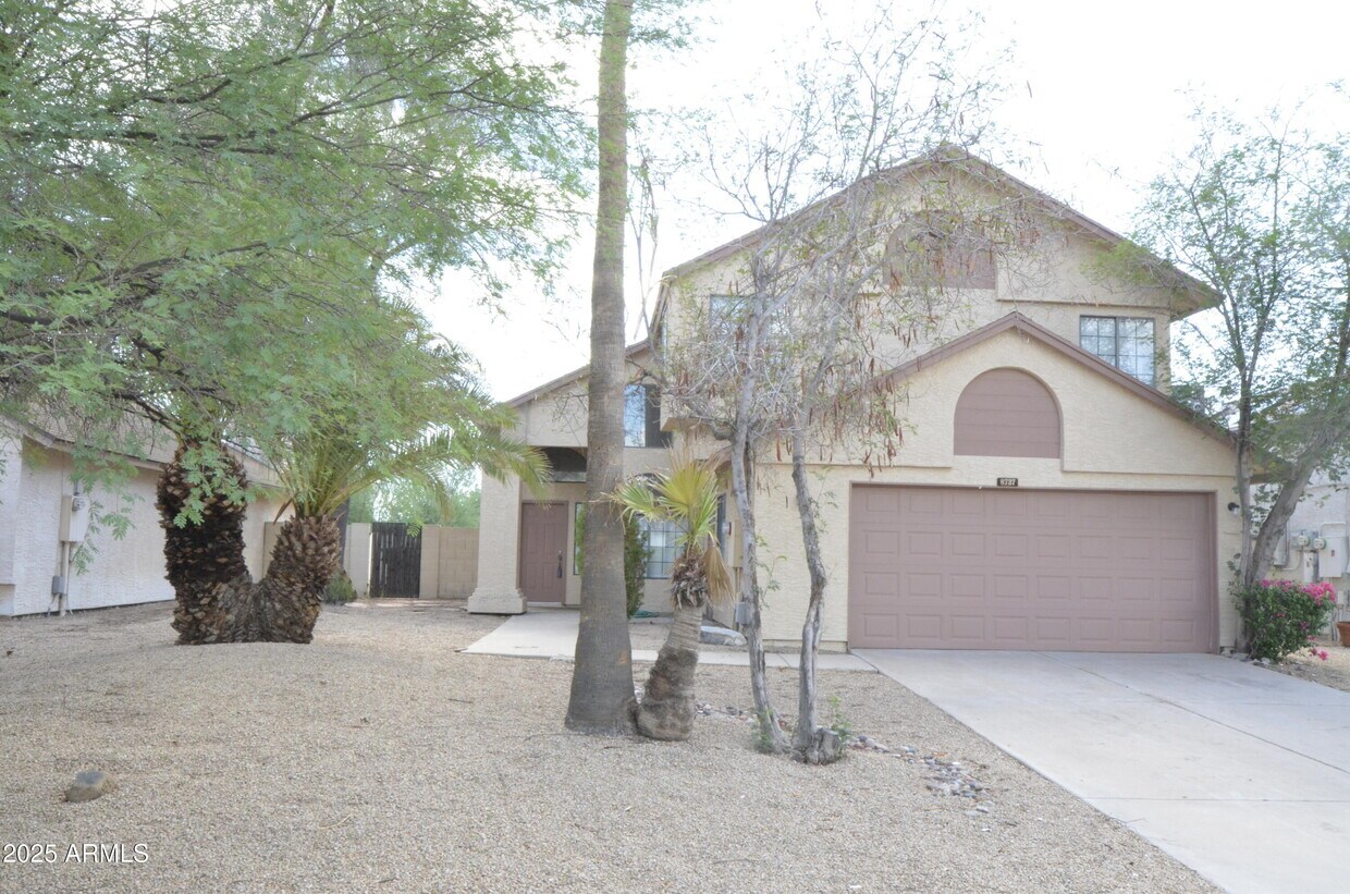 Foto principal - 8737 E Culver St