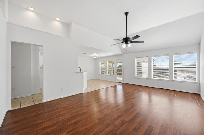 Building Photo - 1303 Cochise Trail